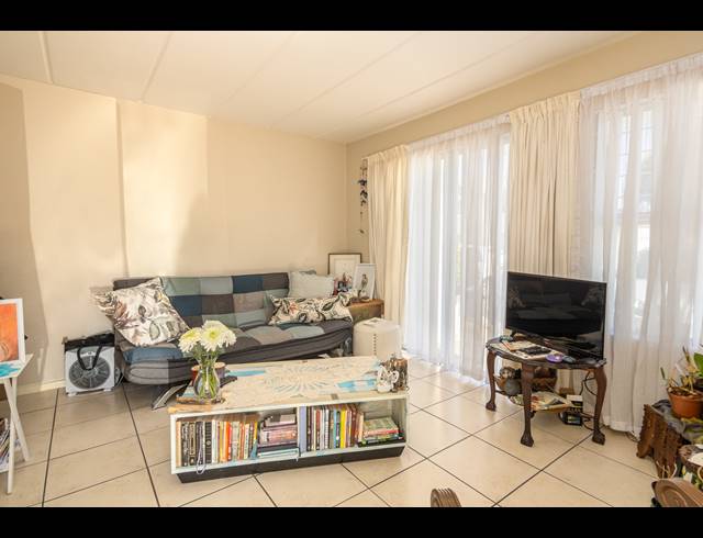 1 BEDROOM APARTMENT SOLD IN WEST BEACH
